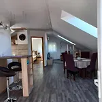 Orsolya Vendeghaz Апартаменты *