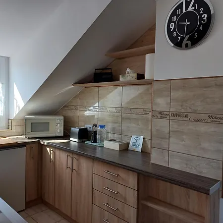 Apartament Orsolya Vendeghaz *