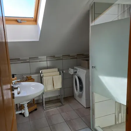 Orsolya Vendeghaz Apartament *