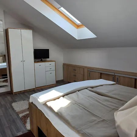 Apartment Orsolya Vendeghaz
